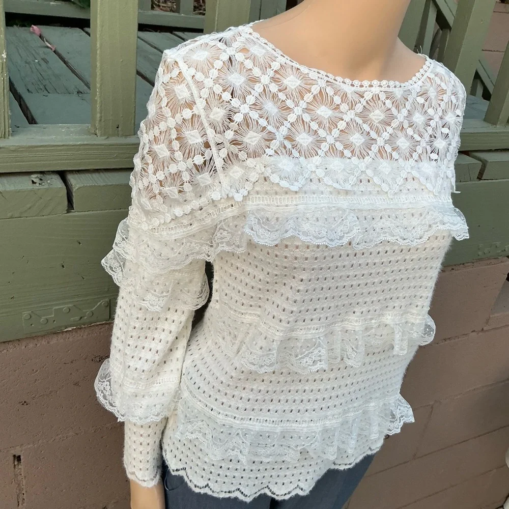 Elegant White Lace Women's Top